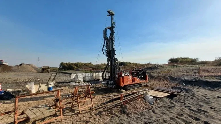 Calicata Exploratoria en Buin: Reconocimiento Directo del Subsuelo